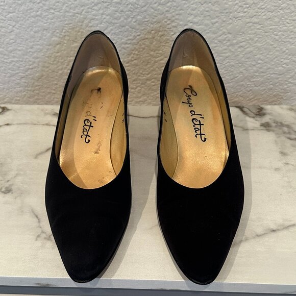 Coup d'etat Black Pumps with Gold Heel - Picture 1 of 5